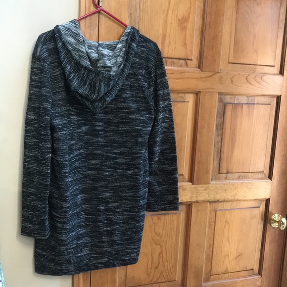 Sweater jacket hoodie size medium - Picture 2 of 2